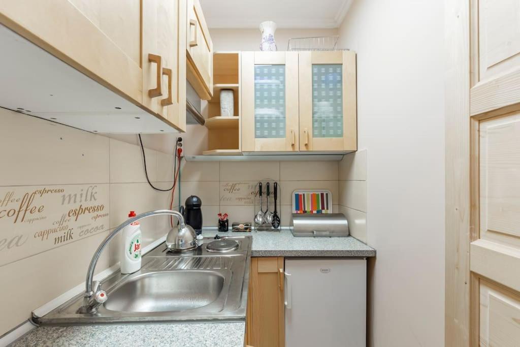 Lovely 1 Bedroom Flat - Gazdagret Budapest Luaran gambar