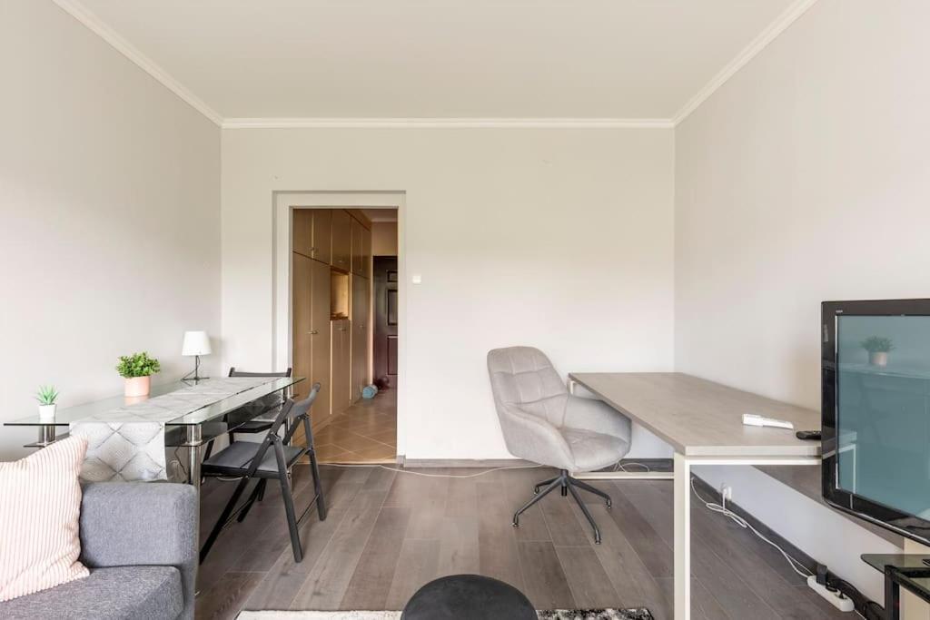 Lovely 1 Bedroom Flat - Gazdagret Budapest Luaran gambar