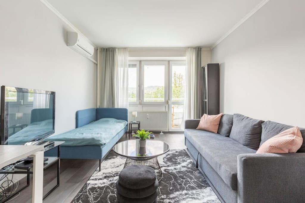 Lovely 1 Bedroom Flat - Gazdagret Budapest Luaran gambar