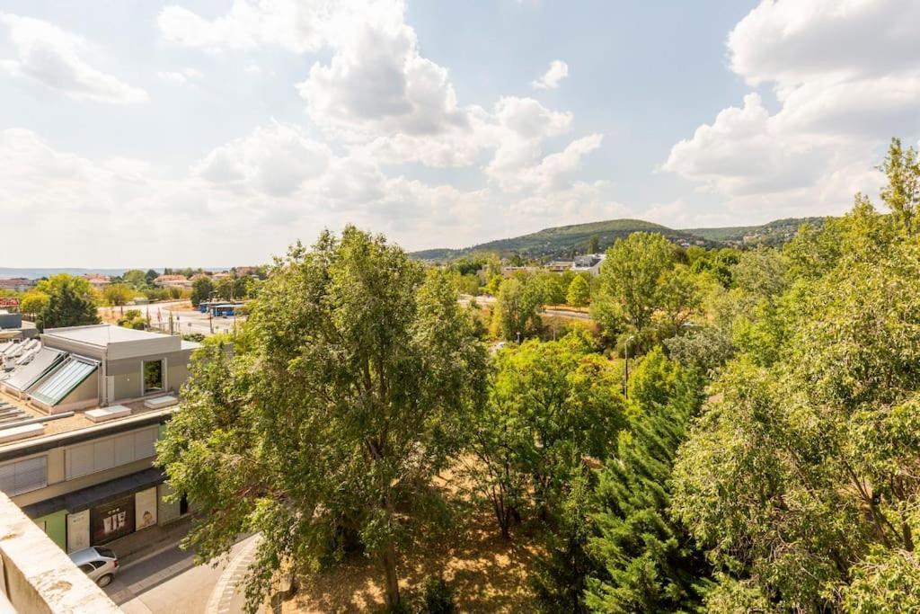 Lovely 1 Bedroom Flat - Gazdagret Budapest Luaran gambar