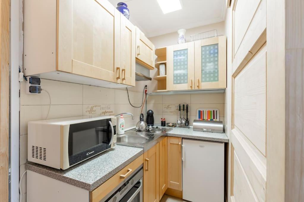 Lovely 1 Bedroom Flat - Gazdagret Budapest Luaran gambar